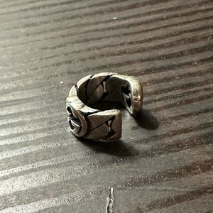 Gucci Ear cuff Unisex